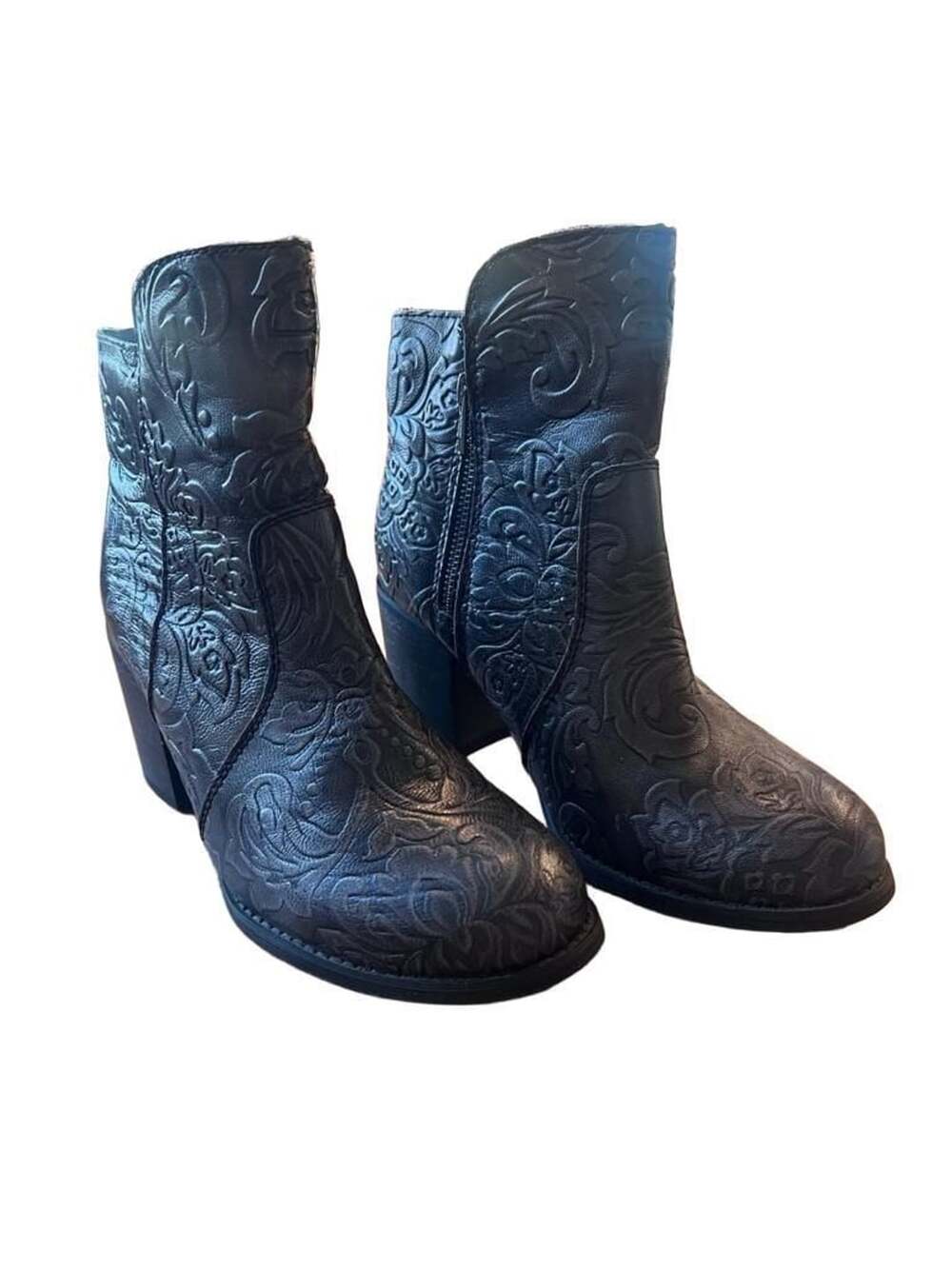 Sterling River Ankle Boots Black Tooled Leather 7